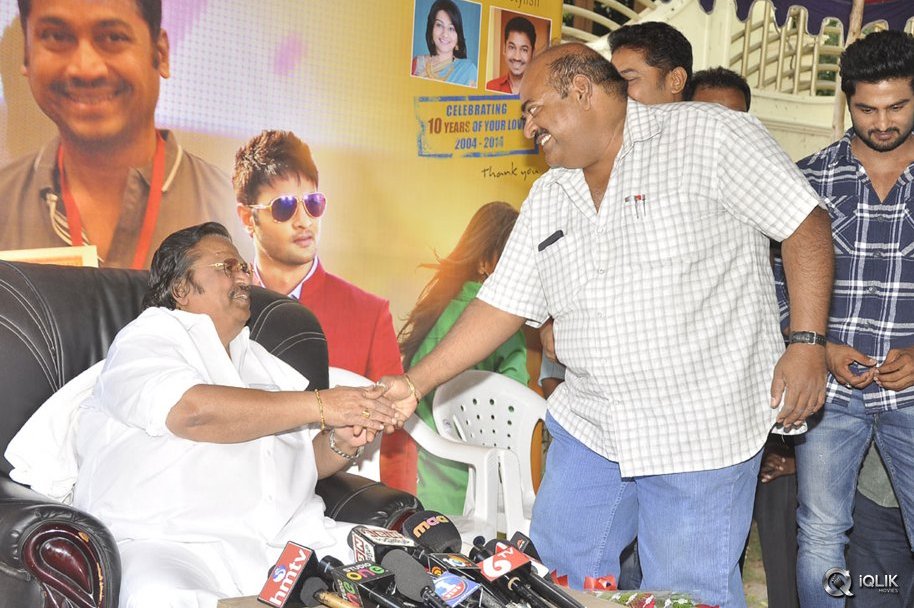 Dasari-Appreciates-Krishnamma-Kalipindi-Iddarini-Team